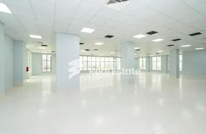 مساحات مكتبية - استوديو - 3 حمامات للايجار في أم صلال محمد - أم صلال محمد - الدوحة