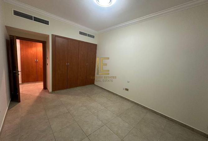 895099 - Property Image 3