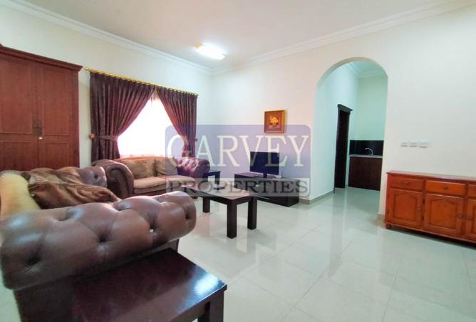 932665 - Property Image 2