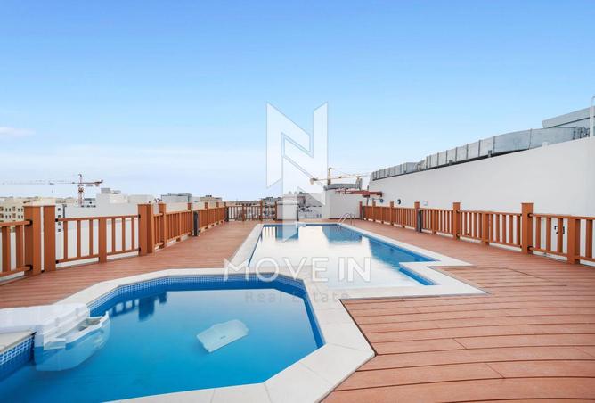 983813 - Property Image 2