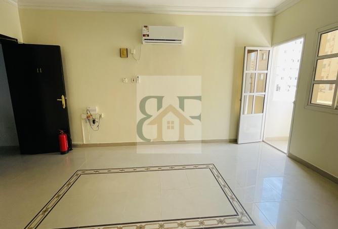 954750 - Property Main Image