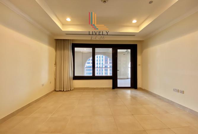 929311 - Property Image 3