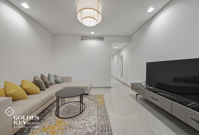 989909 - Property Image 2