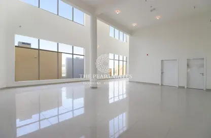 Warehouse - Studio - 7+ Bathrooms for sale in East Industrial Street - Birkat Al Awamer - Al Wakra