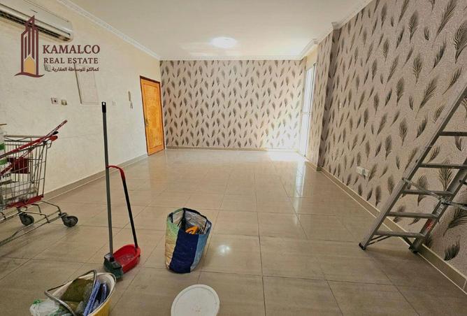 963860 - Property Image 2