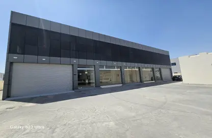 مخزن - استوديو - 4 حمامات للايجار في شارع الصناعية الشرقي - بركة العوامر - الوكرة