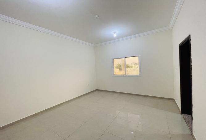 951827 - Property Image 2