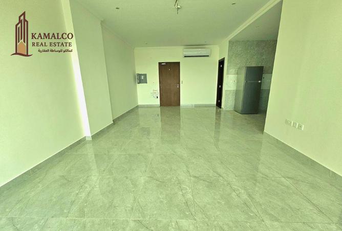 963859 - Property Image 2