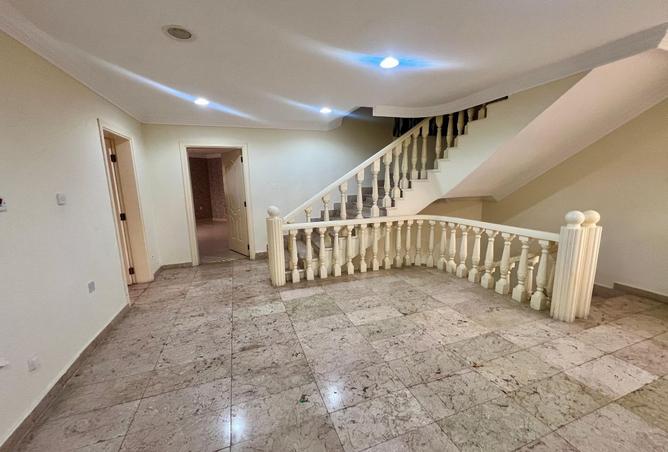 967370 - Property Image 2