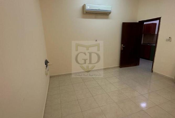 988260 - Property Image 2