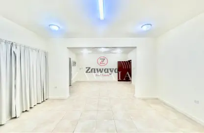 Apartment - 3 Bedrooms - 3 Bathrooms for rent in Al Mansoura - Al Mansoura - Doha