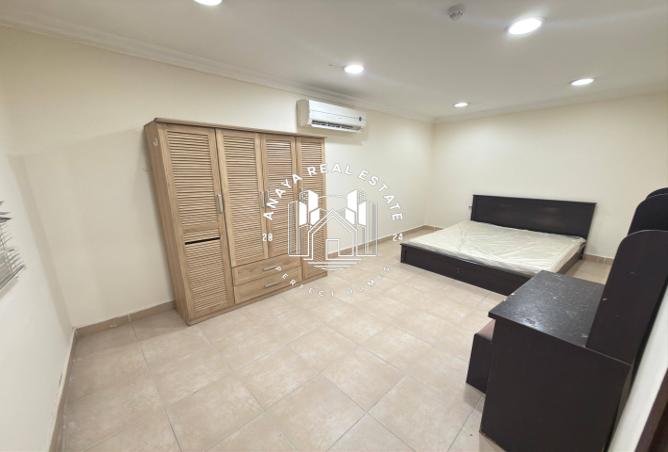 957747 - Property Image 2