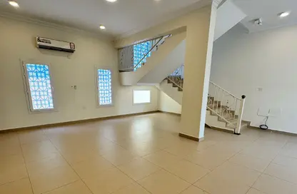 Villa - 4 Bedrooms - 4 Bathrooms for rent in Al Aziziyah - Al Aziziyah - Doha