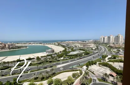 Apartment - 1 Bathroom for rent in Tower 18 - Porto Arabia - The Pearl Island - Doha