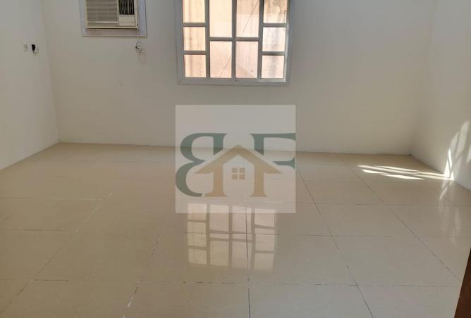 1004832 - Property Image 2