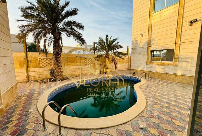 1008329 - Property Image 2