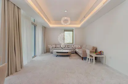 Apartment - 2 Bedrooms - 3 Bathrooms for sale in Gewan Island - The Pearl Island - Doha