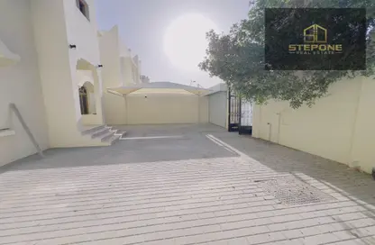 Villa - 5 Bedrooms - 7 Bathrooms for rent in Al Thumama - Al Thumama - Doha