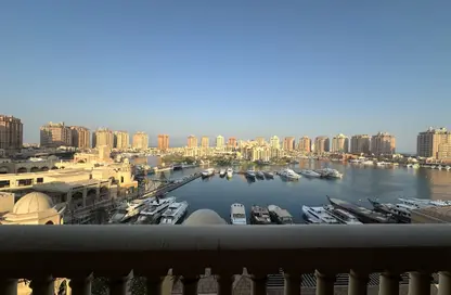 Apartment - 2 Bedrooms - 3 Bathrooms for rent in The Pearl Island - Doha