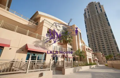Townhouse - 3 Bedrooms - 5 Bathrooms for rent in Abraj Bay - Abraj Quartiers - The Pearl Island - Doha