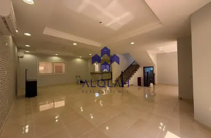فيلا - 3 غرف نوم - 4 حمامات للايجار في فلل عين خالد - عين خالد - الدوحة