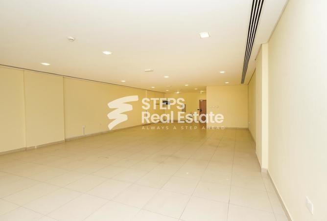 944021 - Property Image 2