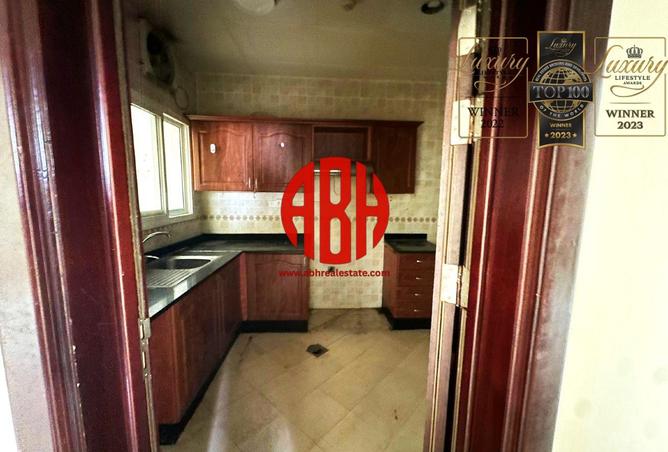 933142 - Property Image 2