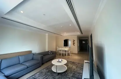 Apartment - 1 Bedroom - 2 Bathrooms for rent in Porto Arabia - The Pearl Island - Doha