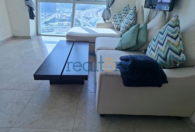 955652 - Property Image 2
