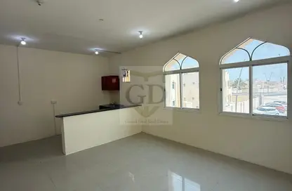 Apartment - 1 Bedroom - 1 Bathroom for rent in Onaiza Street - Diplomatic Area - Doha