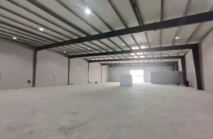 Warehouse - Studio - 2 Bathrooms for rent in Birkat Al Awamer - Al Wakra