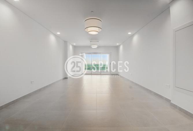 Apartment - 2 Bedrooms - 3 Bathrooms for rent in Al Mutahidah Tower - Viva Bahriyah - The Pearl Island - Doha