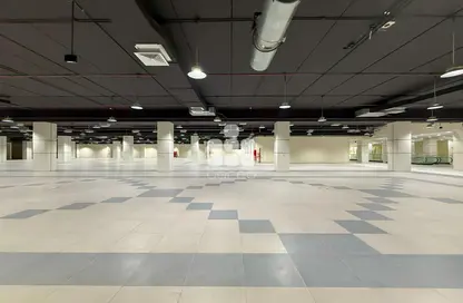 Shop - Studio for rent in Souk Al gharaffa - Al Gharrafa - Doha