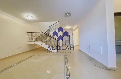 Villa - 4 Bedrooms - 5 Bathrooms for rent in Al Duhail South - Al Duhail - Doha