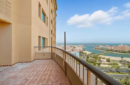 Apartment - 1 Bedroom - 2 Bathrooms for rent in East Porto Drive - Porto Arabia - The Pearl Island - Doha