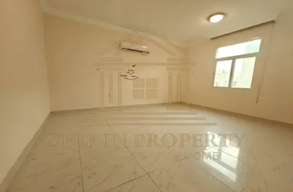 Apartment - 2 Bedrooms - 2 Bathrooms for rent in Souk Al gharaffa - Al Gharrafa - Doha