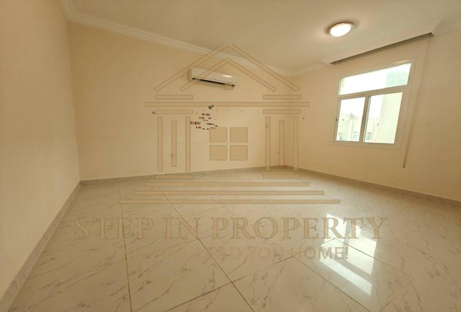 967112 - Property Main Image
