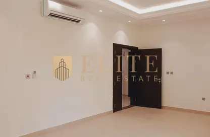Apartment - 2 Bedrooms - 2 Bathrooms for rent in Al Nasr Street - Al Nasr - Doha