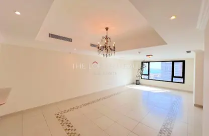 Apartment - 1 Bedroom - 2 Bathrooms for rent in West Porto Drive - Porto Arabia - The Pearl Island - Doha