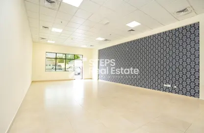Empty Room image for: Office Space - Studio - 2 Bathrooms for rent in Al Wakra - Al Wakra - Al Wakrah - Al Wakra, Image 1