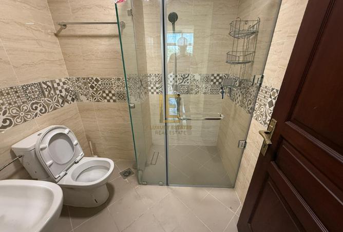 858217 - Property Image 3