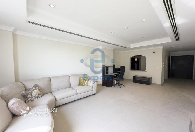 703616 - Property Image 2