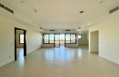 Apartment - 3 Bedrooms - 4 Bathrooms for rent in West Porto Drive - Porto Arabia - The Pearl Island - Doha