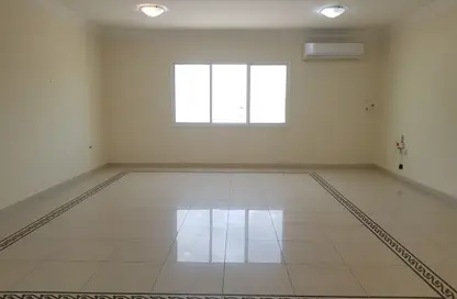 شقة - 2 غرف نوم - 2 حمامات للايجار في فريج بن محمود الشمالي - فريج بن محمود - الدوحة
