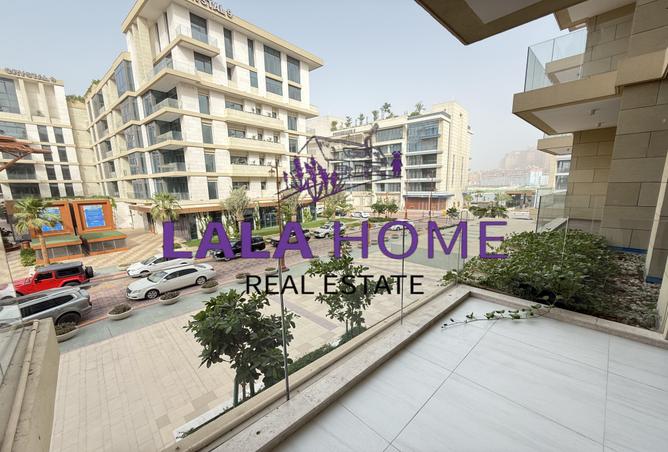 916493 - Property Image 2