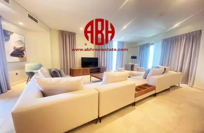 Living Room image for: Apartment - 3 Bedrooms - 3 Bathrooms for rent in Al Khail 1 - Al Khail - Msheireb Downtown Doha - Doha, Image 1