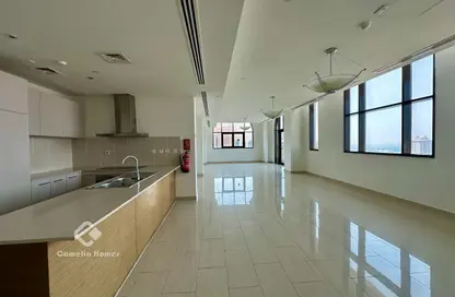 Apartment - 3 Bedrooms - 4 Bathrooms for rent in East Porto Drive - Porto Arabia - The Pearl Island - Doha