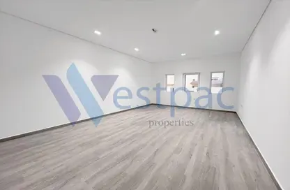 Apartment - 2 Bedrooms - 3 Bathrooms for rent in Fereej Kulaib - Doha