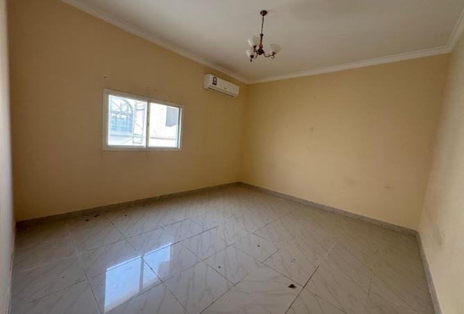 990462 - Property Image 2