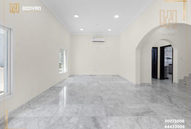 941200 - Property Image 3